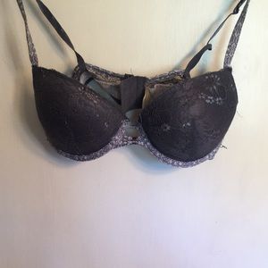 Jessica Simpson bra 38C